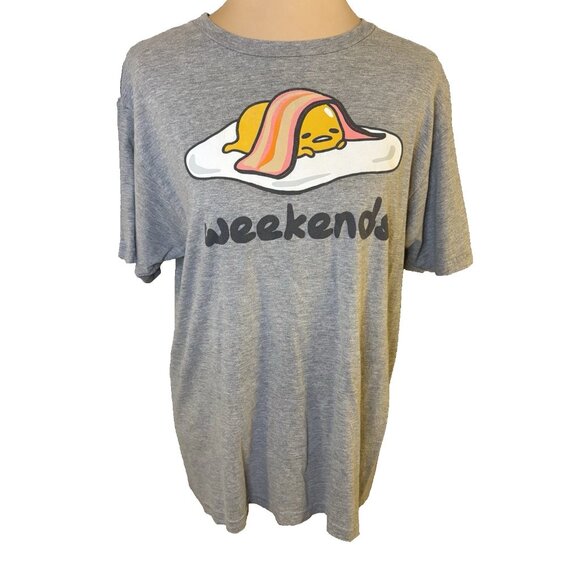 Sanrio Gudetama The Lazy Egg Under Bacon Blanket T-Shirt  Gray "weekends" Large - Picture 1 of 7
